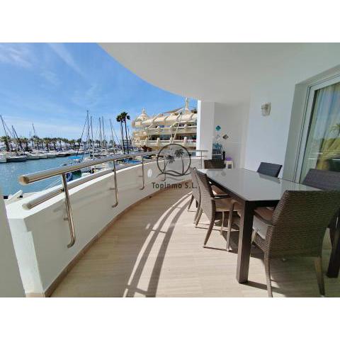 Cozy corner 2 bedroom apartment on new Island complex in marina harbour