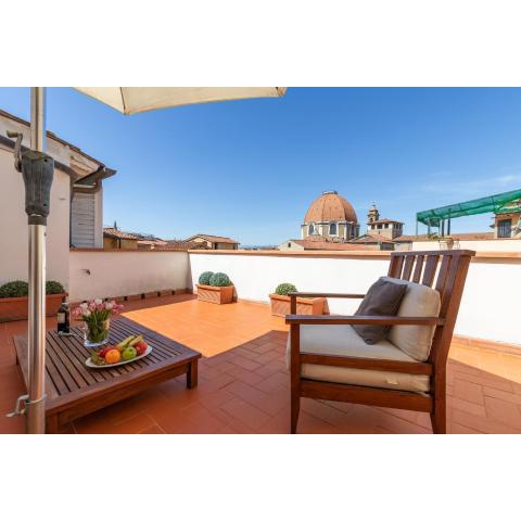 Damasco penthouse with terrace near the Duomo