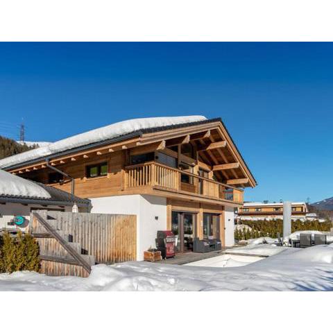 Deluxe Chalet in Neukirchen with Pool Panoramic Views