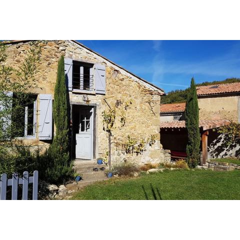 Epicerie du XVII au pied des Châteaux Cathares