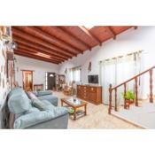 Epifanio Rural 3BR House - Views & Terrace