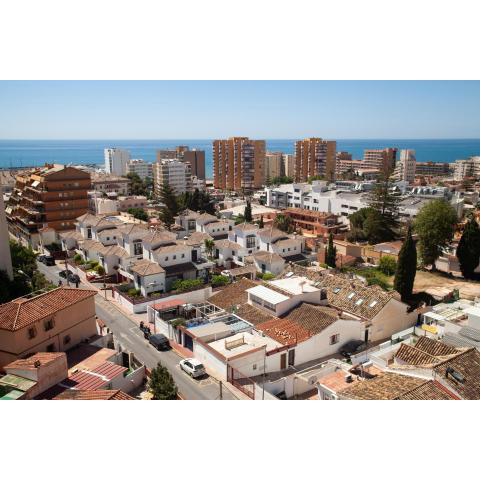 ESTUDIO CON VISTAS AL MAR Y MONTAÑA