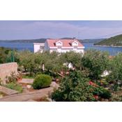 Family friendly seaside apartments Drvenik Veliki, Drvenik - 11832