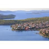 Family friendly seaside apartments Grebastica, Sibenik - 15170