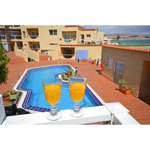 Ferienwohnung PLAYA 2 - Pool - Meerblick - 50m Strand - WiFi