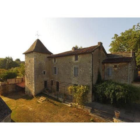 Gîte Beaulieu-sur-Sonnette, 3 pièces, 4 personnes - FR-1-653-145