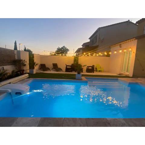 Grande maison+ piscine pour groupe/grande famille