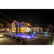 Holiday home Jurica- heated pool