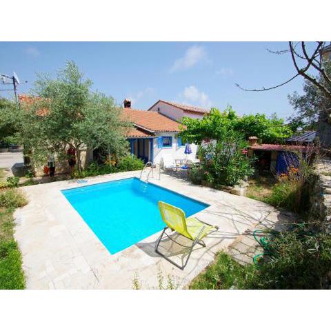 Holiday villa with private pool in authentic agricultural and fishing village Rakalj