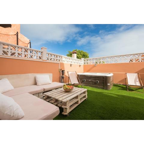 Home2Book Charming Casa Prima, Private Jacuzzi&BBQ