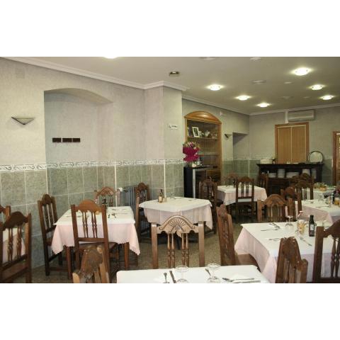 Hostal Restaurante Raton