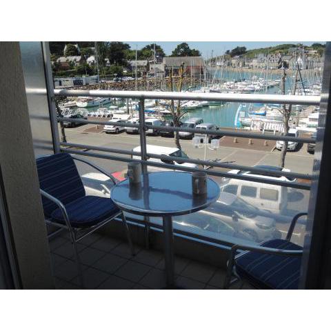 Joli appartement avec wifi sur le port de Dahouet