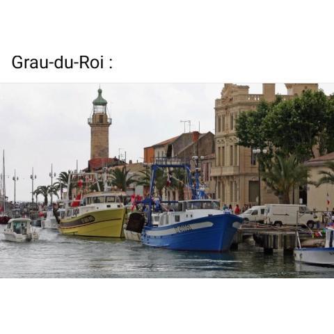 L'Aube Ensoleillée entre Plage et Pinède