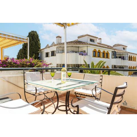 Living4Malaga Fuengirola Beach&Pool Apartment