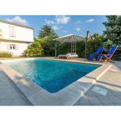 Luxurious Villa in ibenik with Swimming Pool