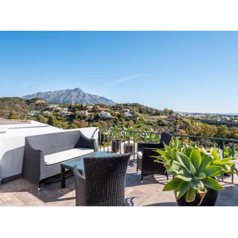 LUXURY 3 BEDROOM HOUSE AT LA QUINTA GOLF COURSE OCEAN and MOUNTAIN VIEW