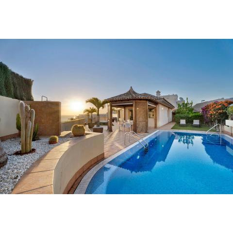 Magnifica Villa Happy Holidays con piscina en los Gigantes