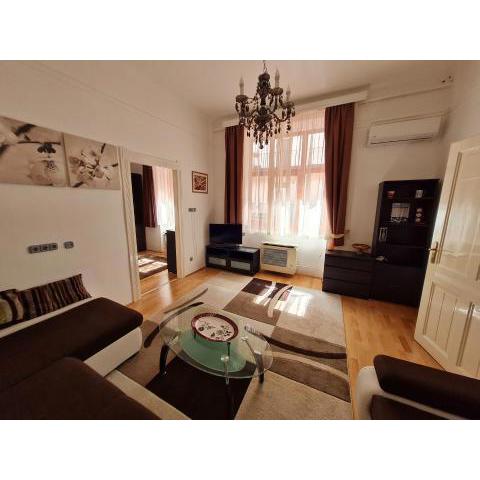 Marble Apartment -near Buda castle