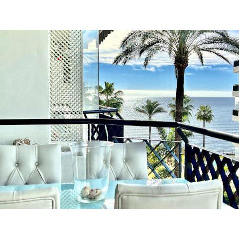 MI CAPRICHO 3-5 BEACHFRONT- Apartment with sea views in Costa del Sol