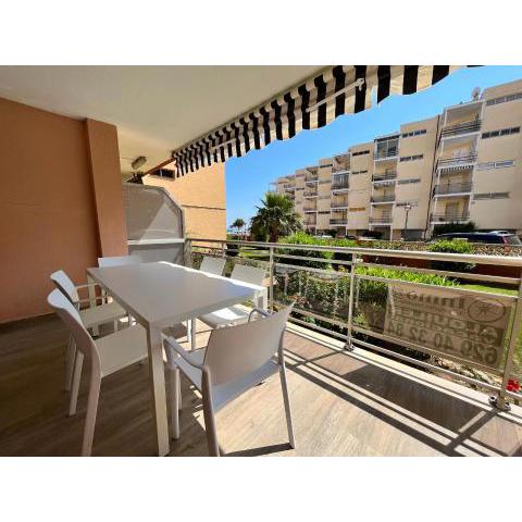 Moderno y con encanto, WIFI, parking y cerca del mar 100C - INMO22