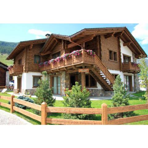 Mont Chalet Apartaments