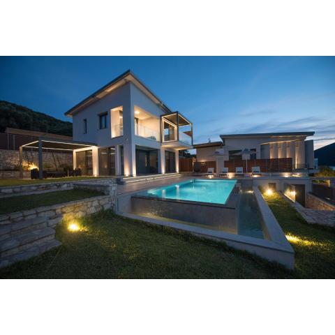 Mrs Grey Luxury Villa