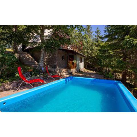 Nice home in Cavle with 2 Bedrooms, WiFi and Outdoor swimming pool