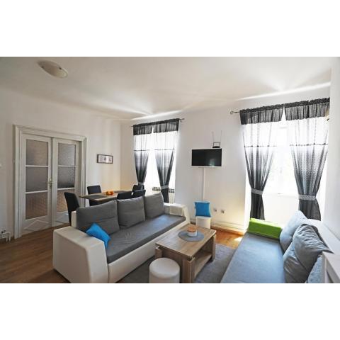 ODEON Apartment And Rooms