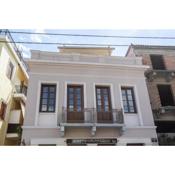 Orion Maison: Luxury 3-bedroom maisonette in the center of town