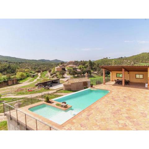 Pretty Mansion in Castellnou de Bages near Forest