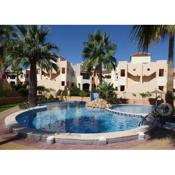 Punta Marina 1135, Luxury 2 bed, 2 bath Appt Wifi,Air Con,Overlooking Pool