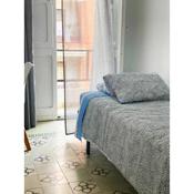 Rooms in La Petxina Valencia in Shared Apartment