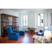 Santa Maria Novella Bright Apartment