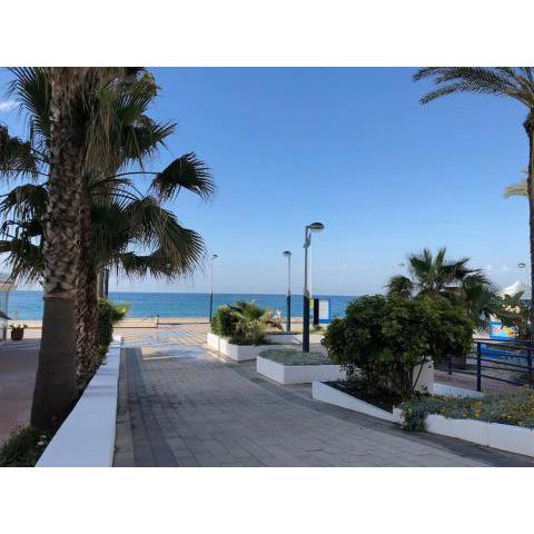 Sea View Apt steps to beach