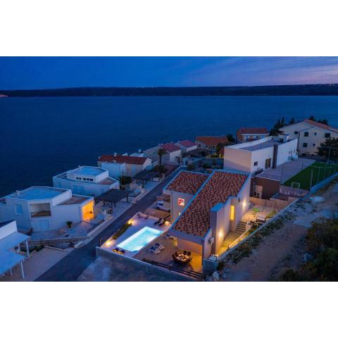 Seaside luxury villa with a swimming pool Posedarje, Novigrad - 15961