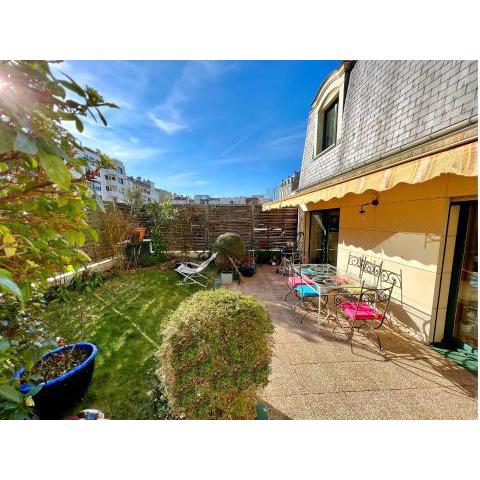 Splendid house, Jacuzzi and Private Gardens Paris