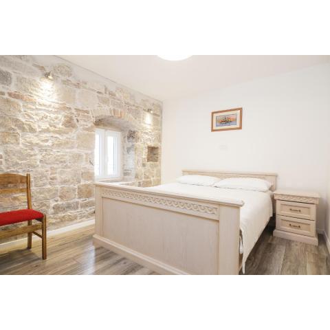 Stone apartman Varos