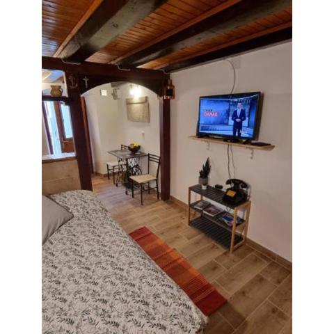 Studio apartment Bertolina, 50m from sea