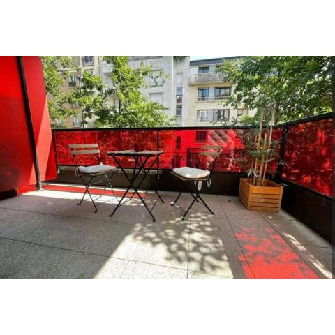 studio for 2 with balcony near Paris