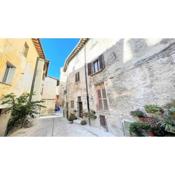 traditional town house central Spoleto - car is unnecessary - wifi - sleeps 10