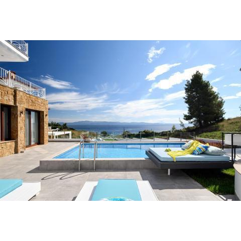 Villa D'Oro - Luxury Villas & Suites