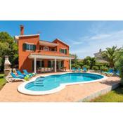 Villa Gabriel Son Parc by Villa Plus