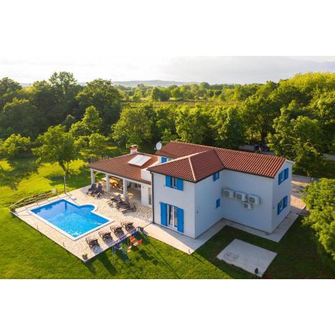 Villa LariF - luxury in nature