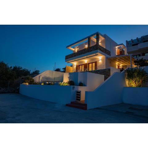 Villa Marelia - Seafront villa with infinity pool