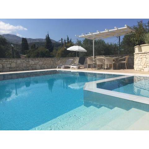 Villa Petrino - central flat location within Kassiopi. Sleeps 8